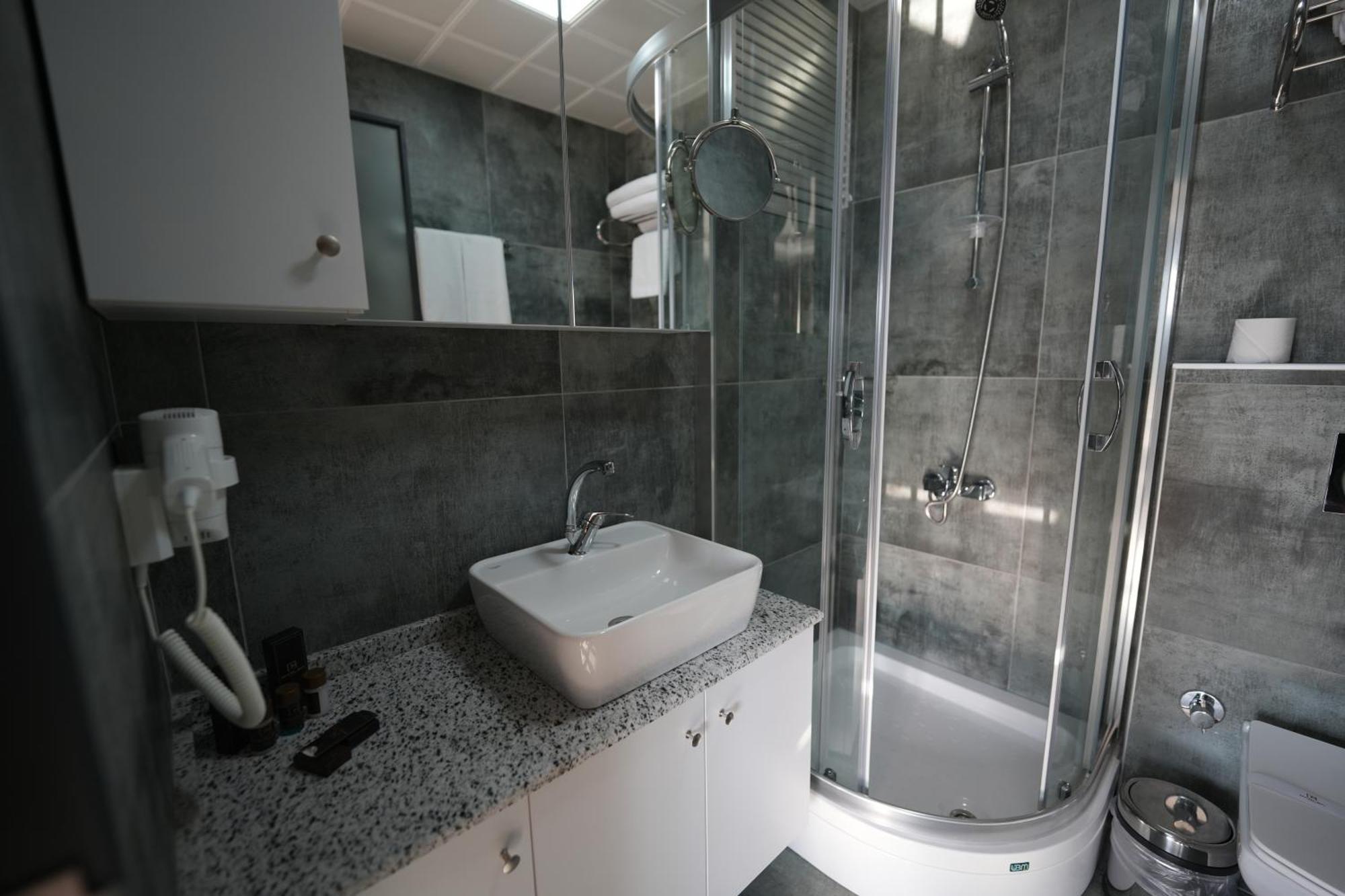 Marlen Hotel Bayrakli 伊兹密尔 外观 照片